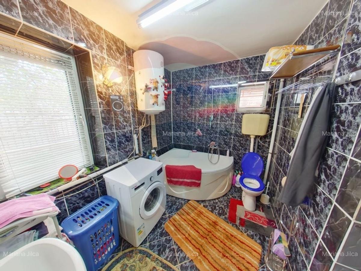 Casa / Vila cu 16 camere de vanzare in zona Bobalna - 6