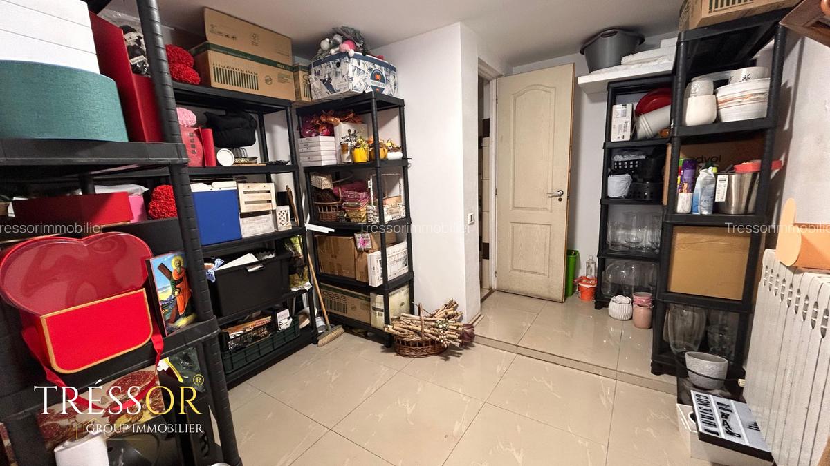 Casă cu vitrină stradală, ideală pentru locuință sau spațiu com.– Ultracentral - 14