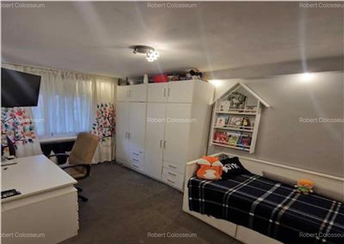 Apartament cu 2 camere, decomandat - zona Racadau - 3