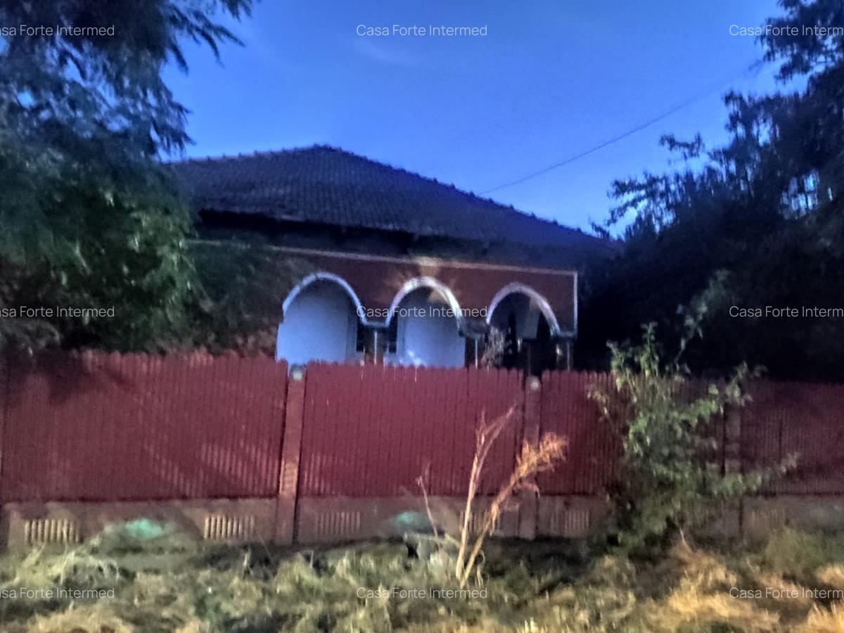 Casă cu 4 camere, 1817 mp teren, doar 19.000 Euro – Zăvoaia, Brăila - 1