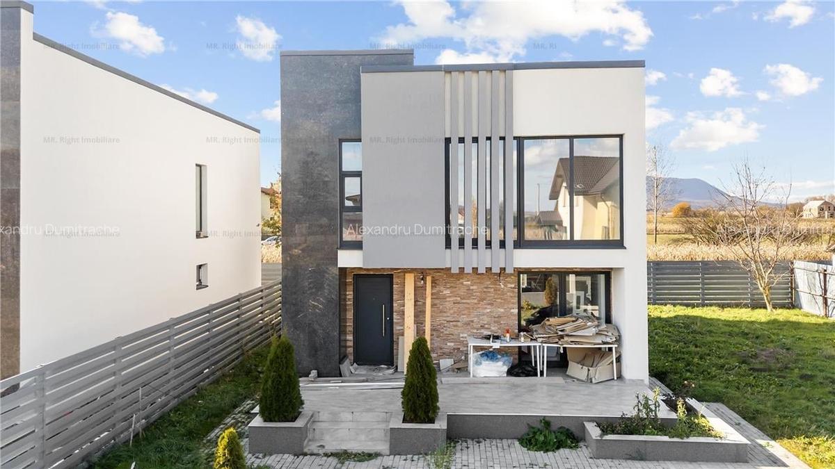 Comision 0 - Casa cu 4 camere in stil mediteran Sanpetru Brasov - 2