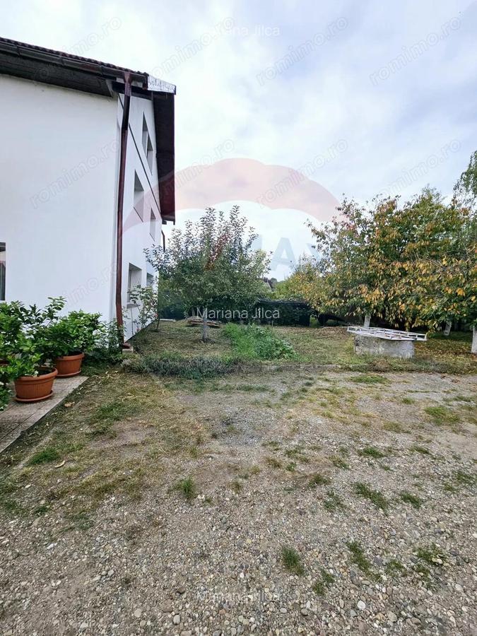 Casa / Vila cu 5 camere de vanzare - 19