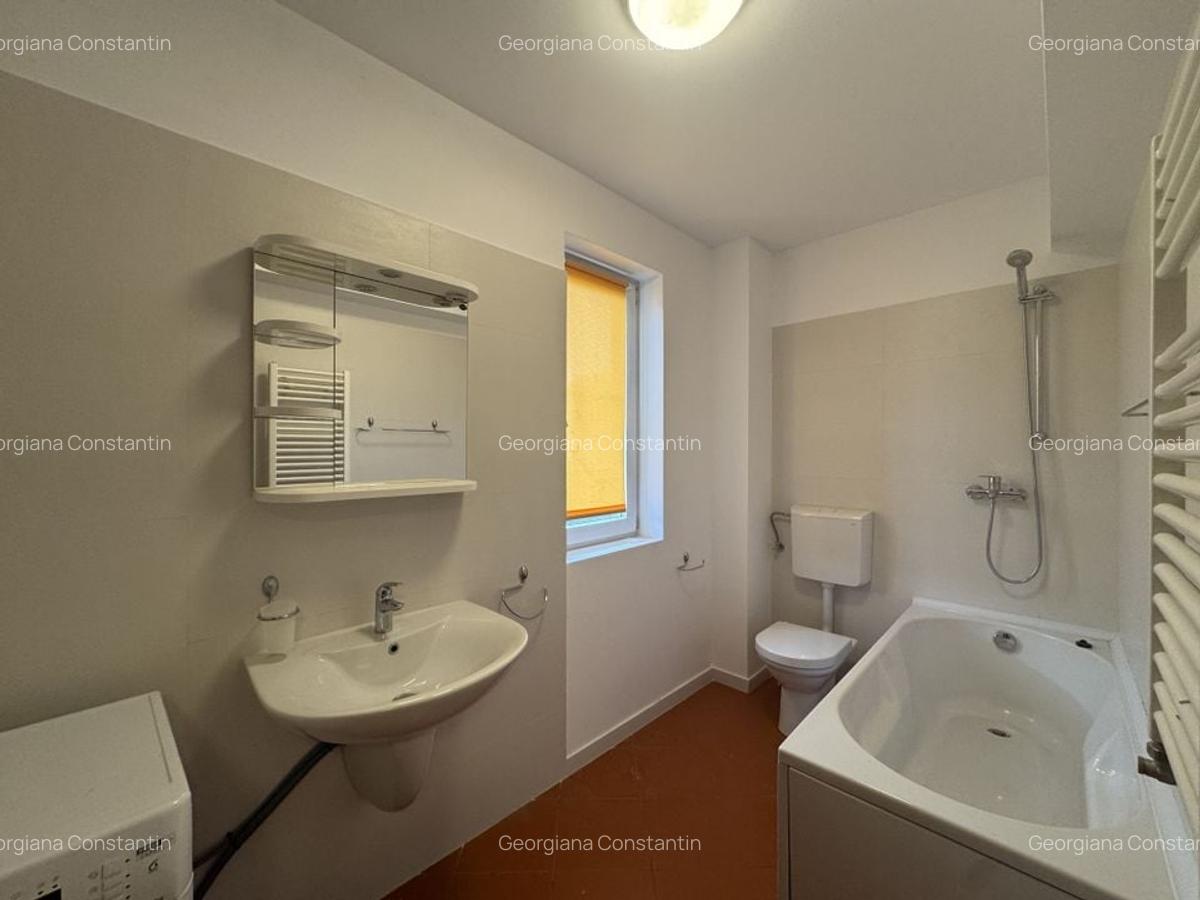 Vila renovata in complex rezidential, piscina comuna si parcare - 13