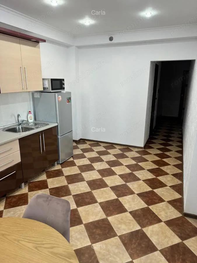 Garsoniera de vanzare in zona Aparatorii Patriei in apropiere de metrou - 2