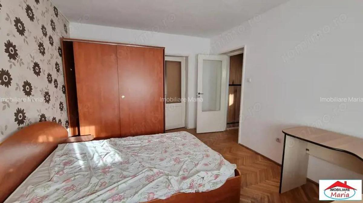 Apartament ultracentral 3 camere cu garaj si beci - 8
