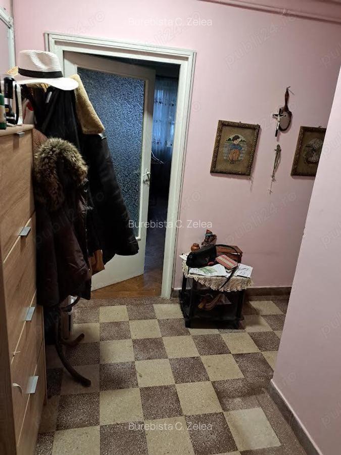 Persoana fizica vand apartament 3 camere - 1 Persoana fizica vand apartament 3 camere - 1