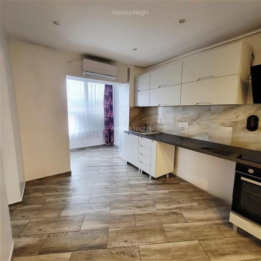 Apartament 3 camere,decomandat,renovat, suprafata generoasa,Garii,Brasov - 2