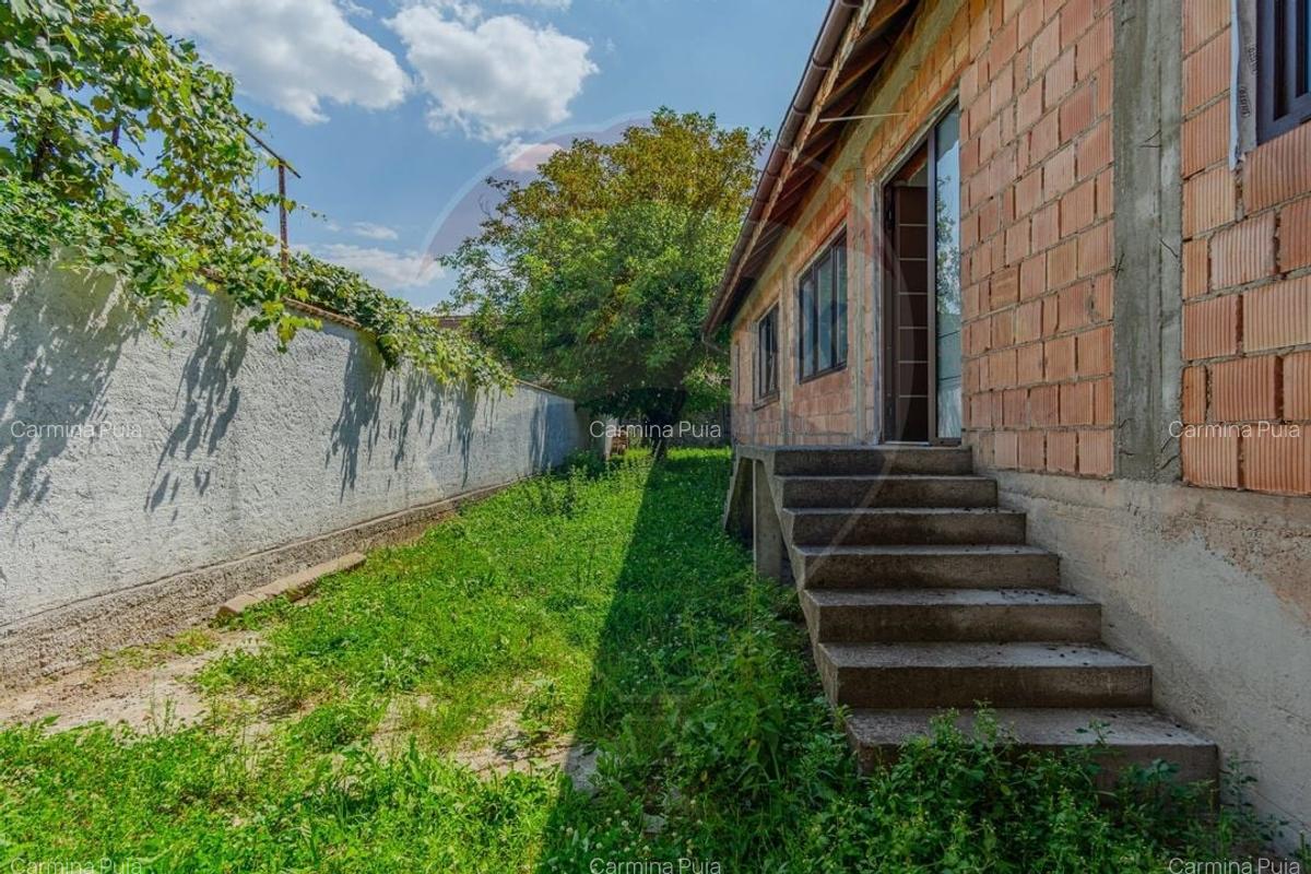 Casa saseasca cu gradina de VANZARE/ Bogata Olteana/ Hoghiz - 4
