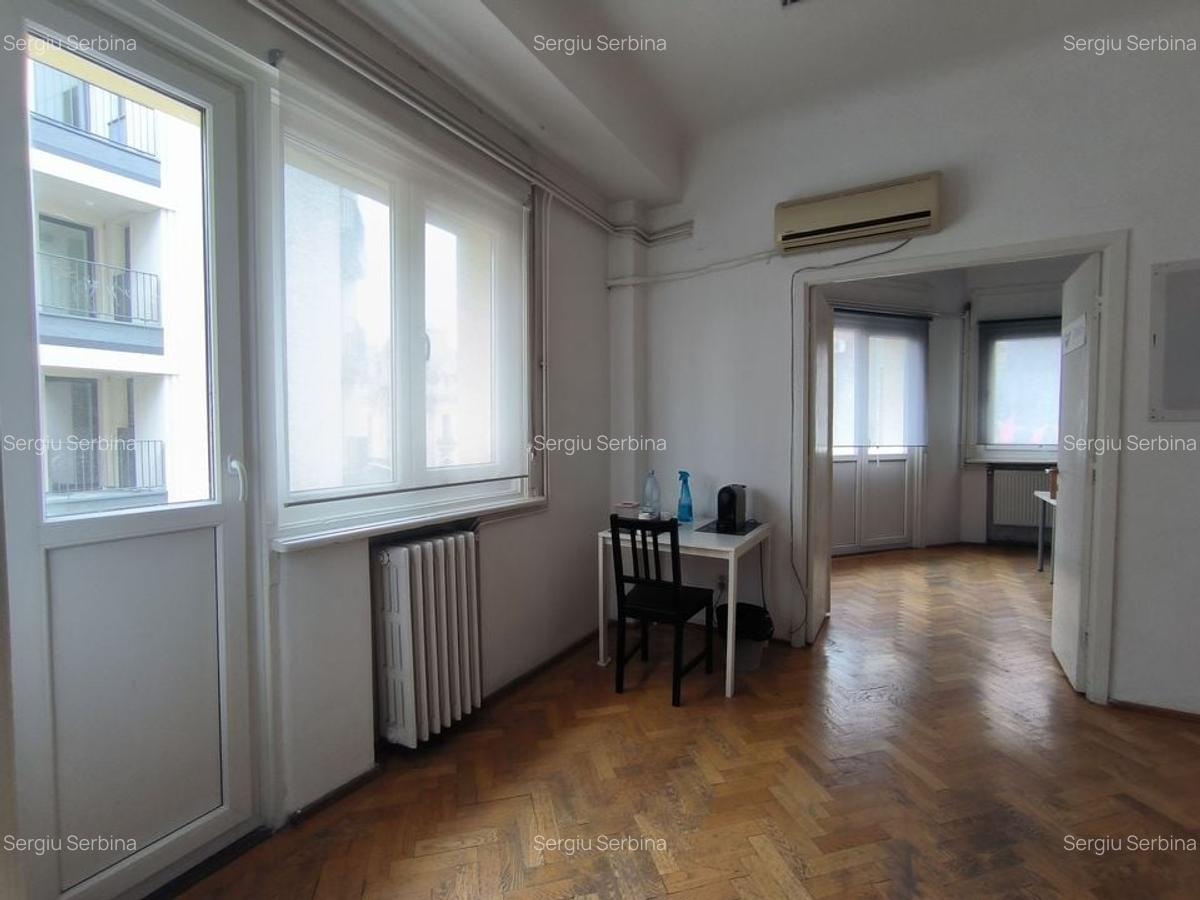 Apartament cu 3 camere semidecomandat în Calea Victoriei - 2