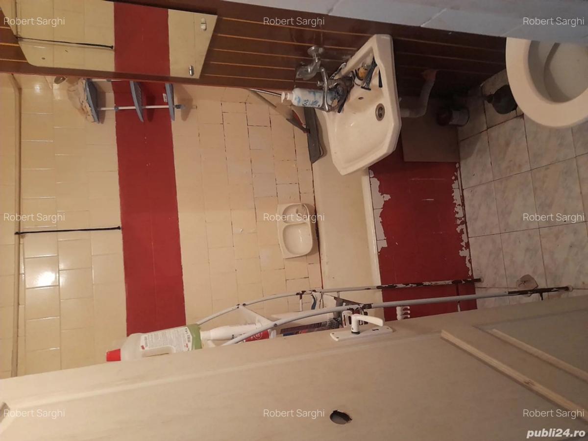 Vand garsoniera plevna etaj 4 - 1