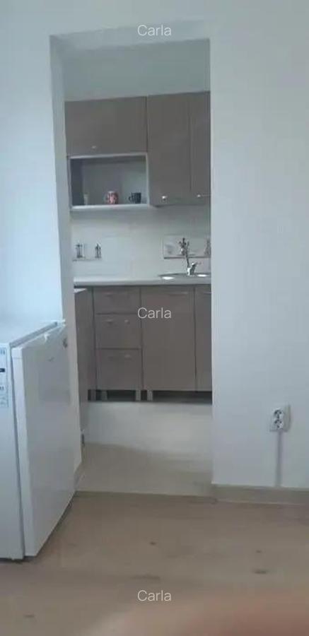 Ofer spre vanzare garsoniera in zona Eroi Revolutiei - 3