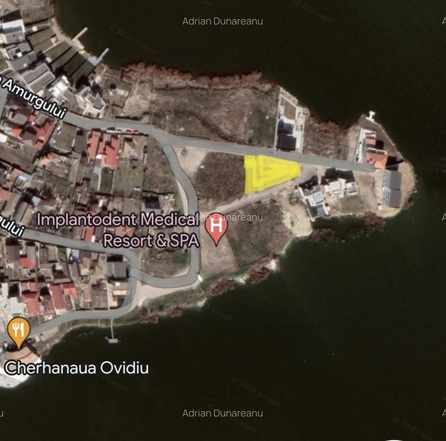 Teren cu localizare privilegiata pe malul lacului intr-o peninsula privata - 3