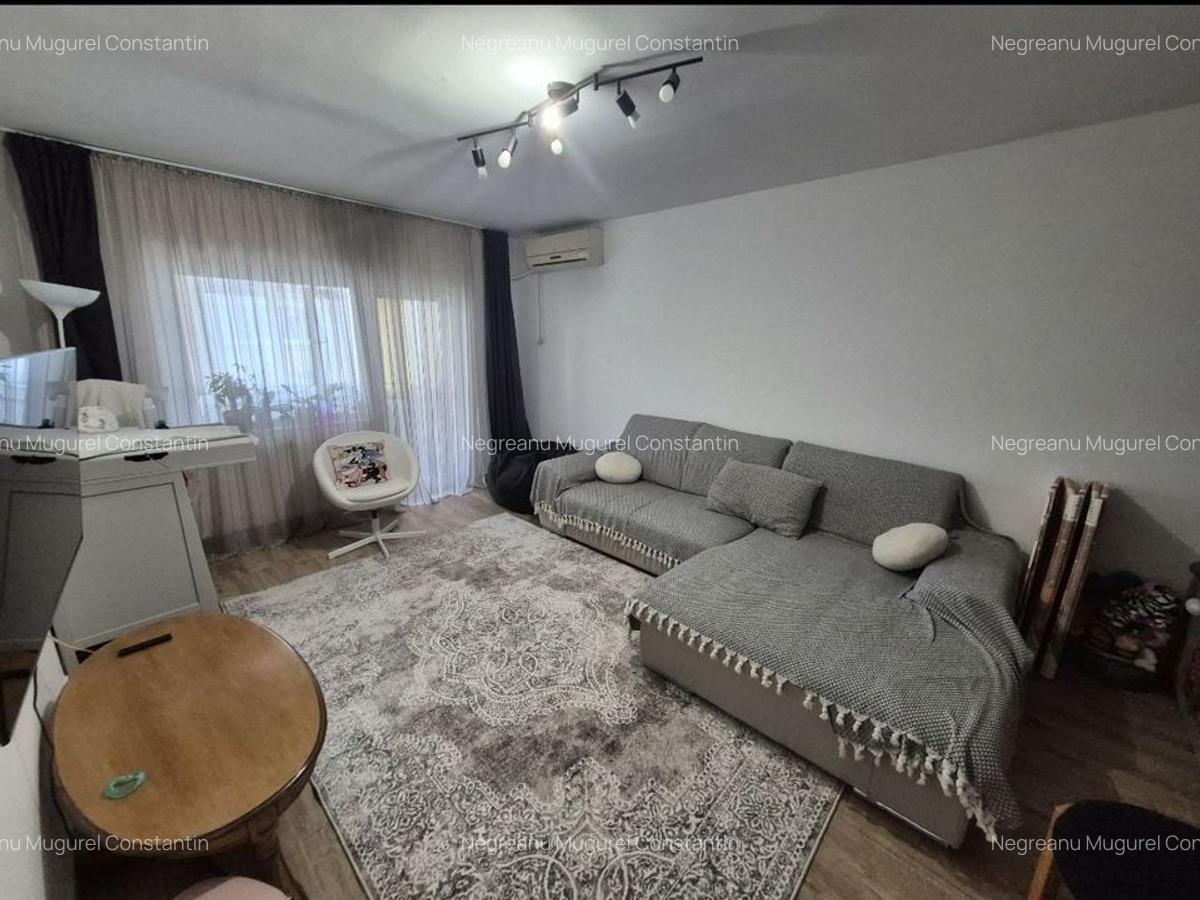 Ap decomandat 4 camere , 2 bau si 2 balcoane-zona Colentina bloc 1986 - 9
