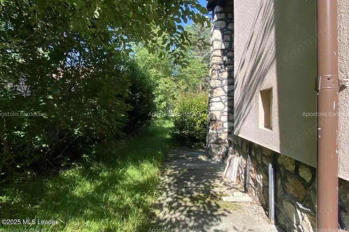 Bran - Casa pe strada Valea Portii. 223 mp, 4 dormitoare - 16