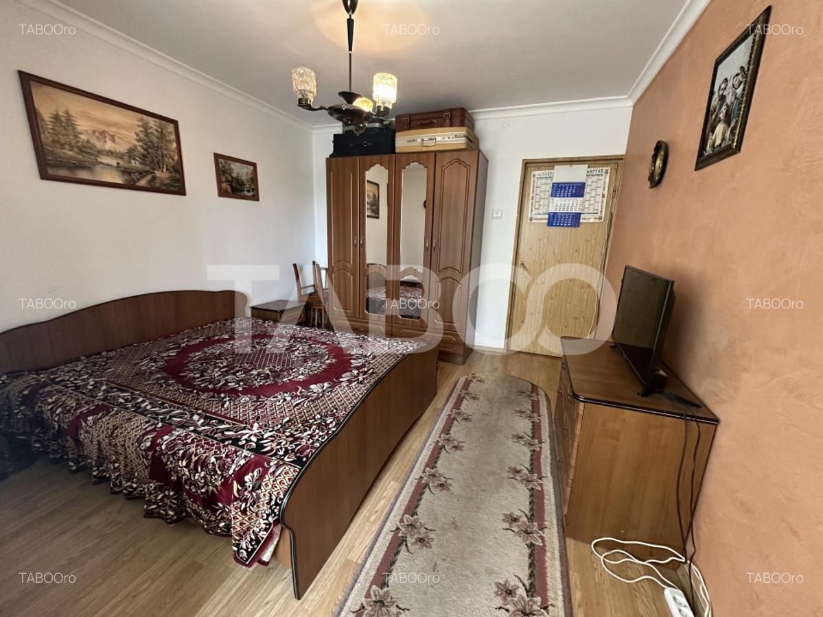 Apartament cu 3 camere decomandat, mobilat în Central - 2