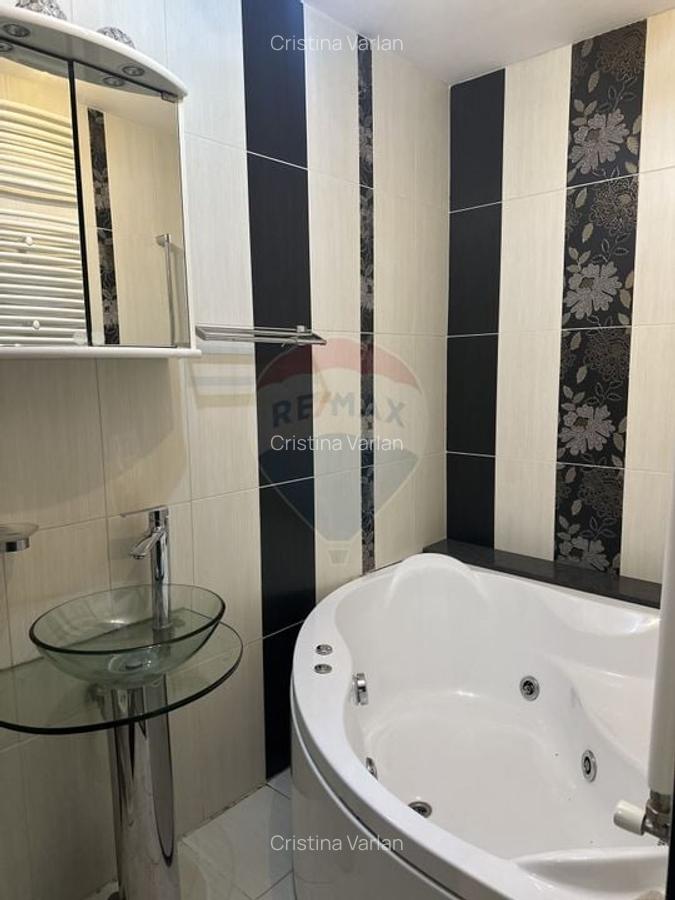 Apartament 4 camere ROZNOV Central de inchiriat - 10