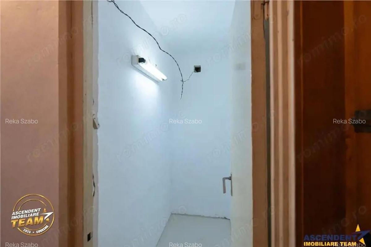 Film! Rezidenta personalizabila, etaj1, cu balcon,Targu Secuiesc, Covasna - 1