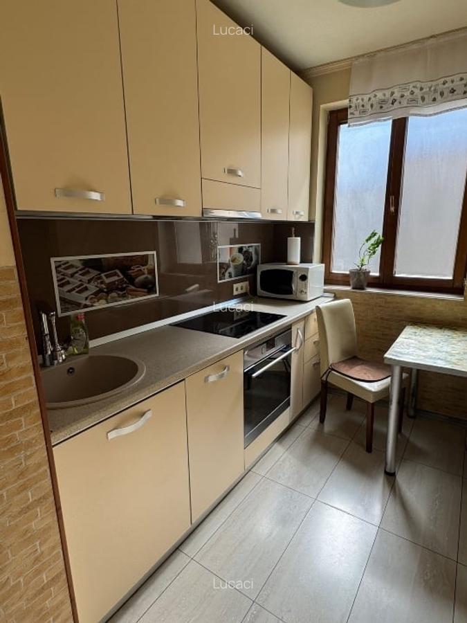 Vând Apartament 3 camere zona Rogerius - 5