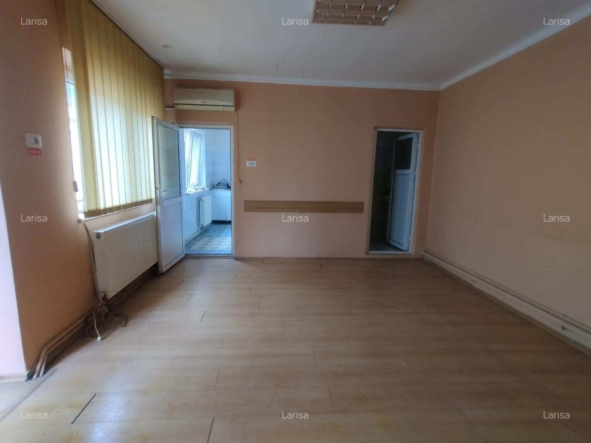 PLAJA MODERN  CASA DE CARAMIDA CU 3 CAMERE 130MP PRET 230000 EURO - 2