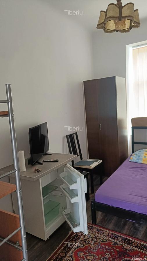 Inchiriez camera cu baie - 3