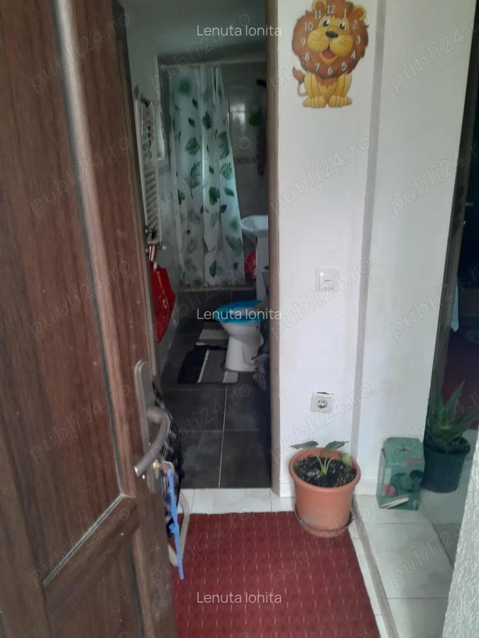 Casa la curte de vanzare, sector 3 - 2 Casa la curte de vanzare, sector 3 - 2