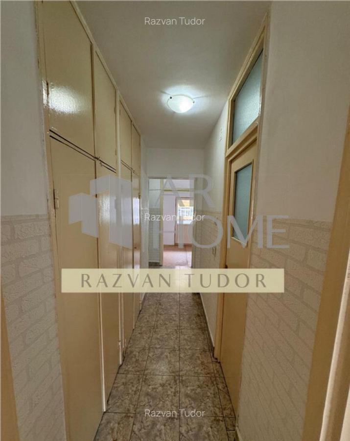 Apartament 3 camere , Pta Mihai Viteazul , zona centrala, Pl - 7 Apartament 3 camere , Pta Mihai Viteazul , zona centrala, Pl - 7