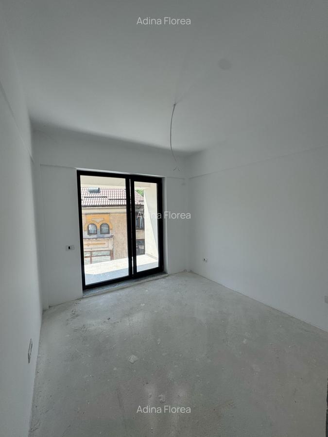 Apartament cu 2 camere semidecomandat în Teiul Doamnei - 3