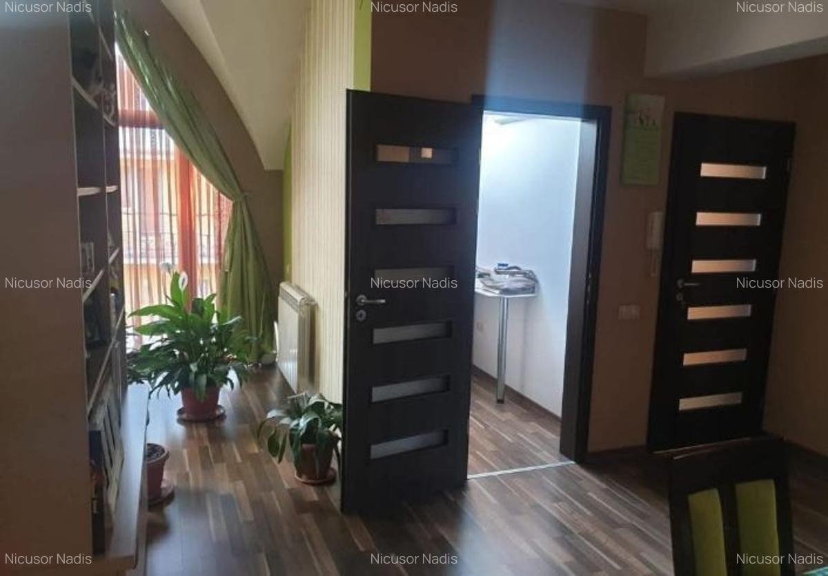 Casă de vânzare în centrul orașului - 5