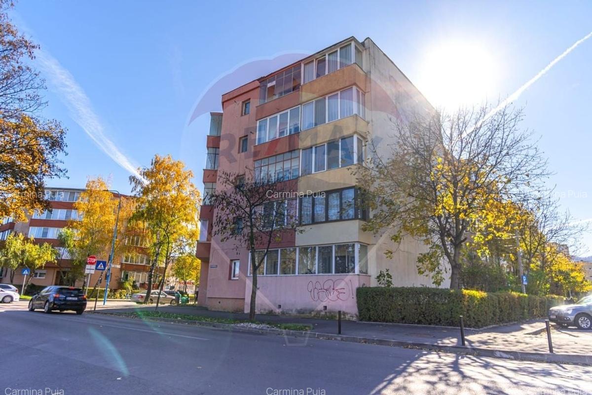 Apartament 2 camere/ 2 balcoane/de renovat-  zona Tractorul! - 1