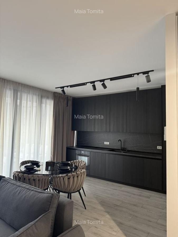 Duplex cu terasă generoasă /  2 locuri de parcare - 4 Duplex cu terasă generoasă /  2 locuri de parcare - 4