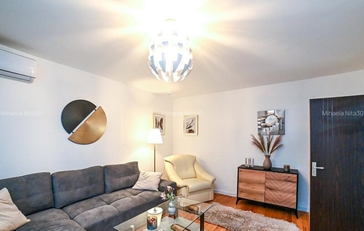 Inchiriere apartament 2 camere str Borsa - 1