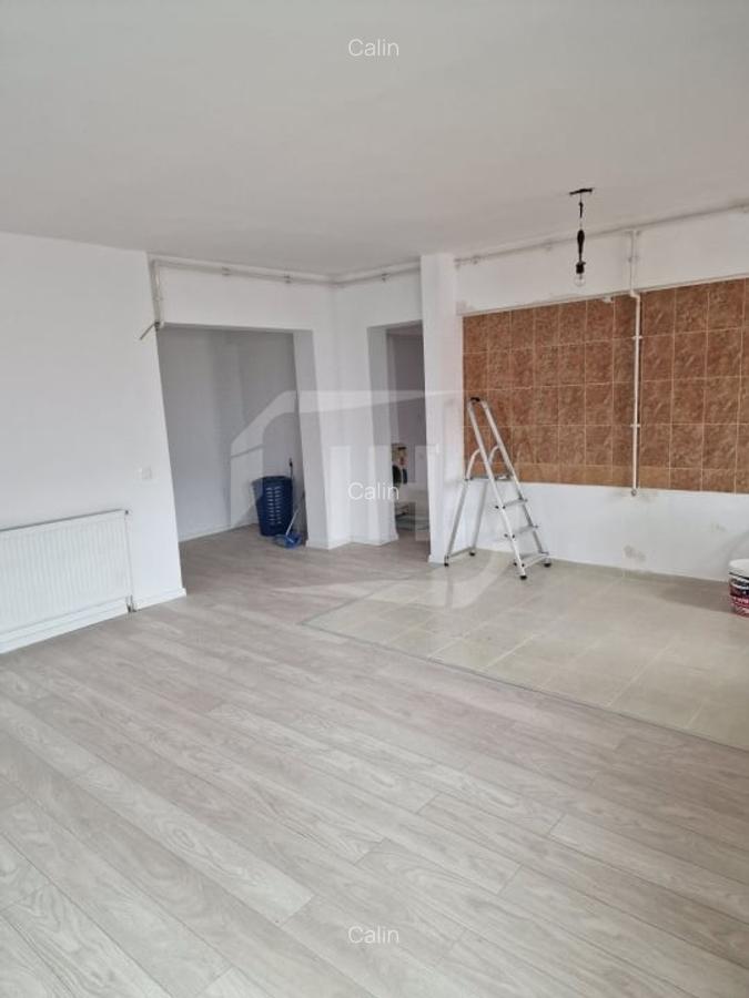 Apartament cu 3 camere, garaj - 2
