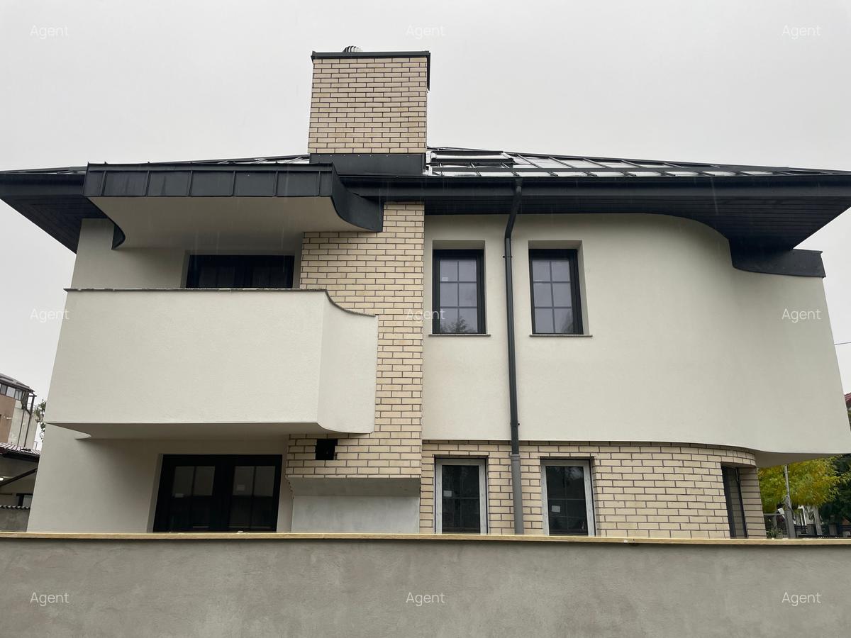Vilă Deosebită/Constructie noua - 3
