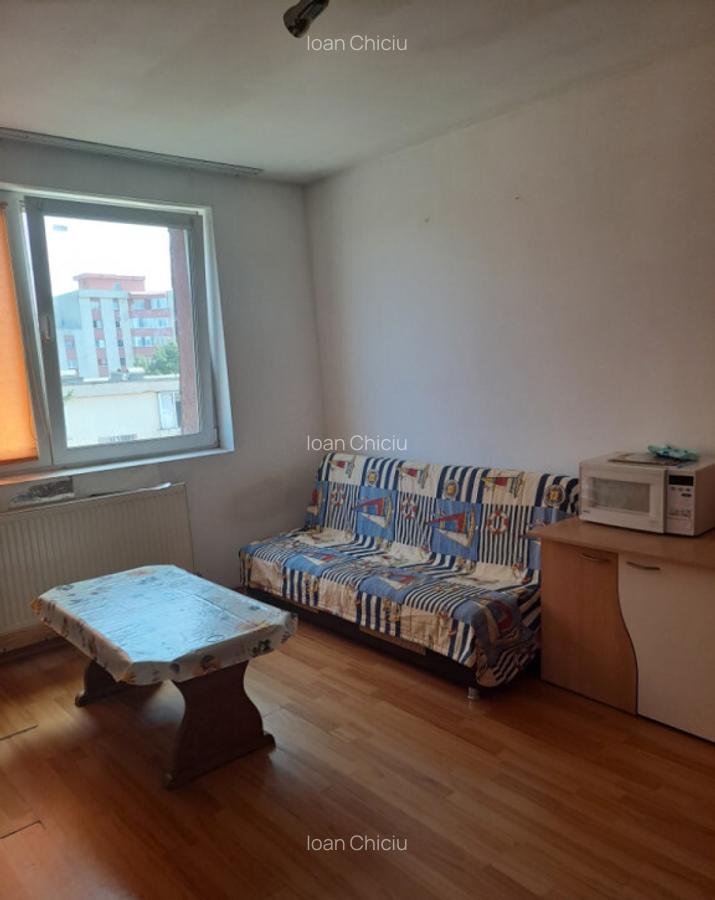 Inchiriere apartament cu trei camere Zona Garii Bra?ov (Faget) - 1