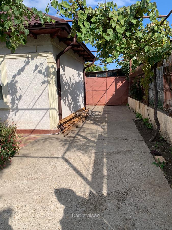 Techirghiol-Casă 4 cam dec BCA teren 530 mp d-17m preț 155.000 euro - 3