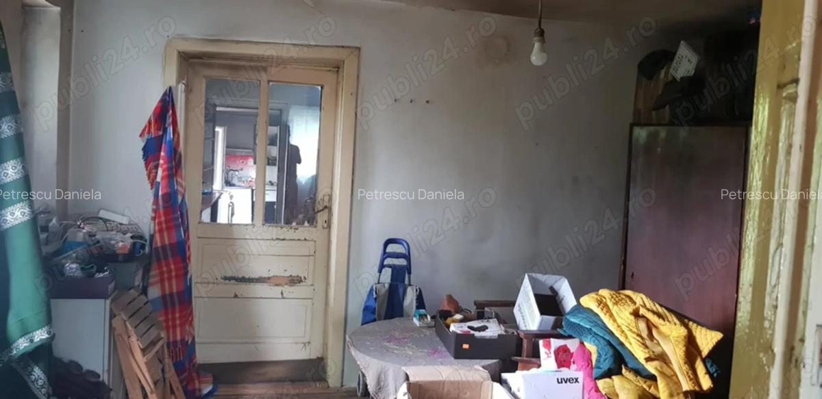 Vand casa la tara in comuna Haghig - 5