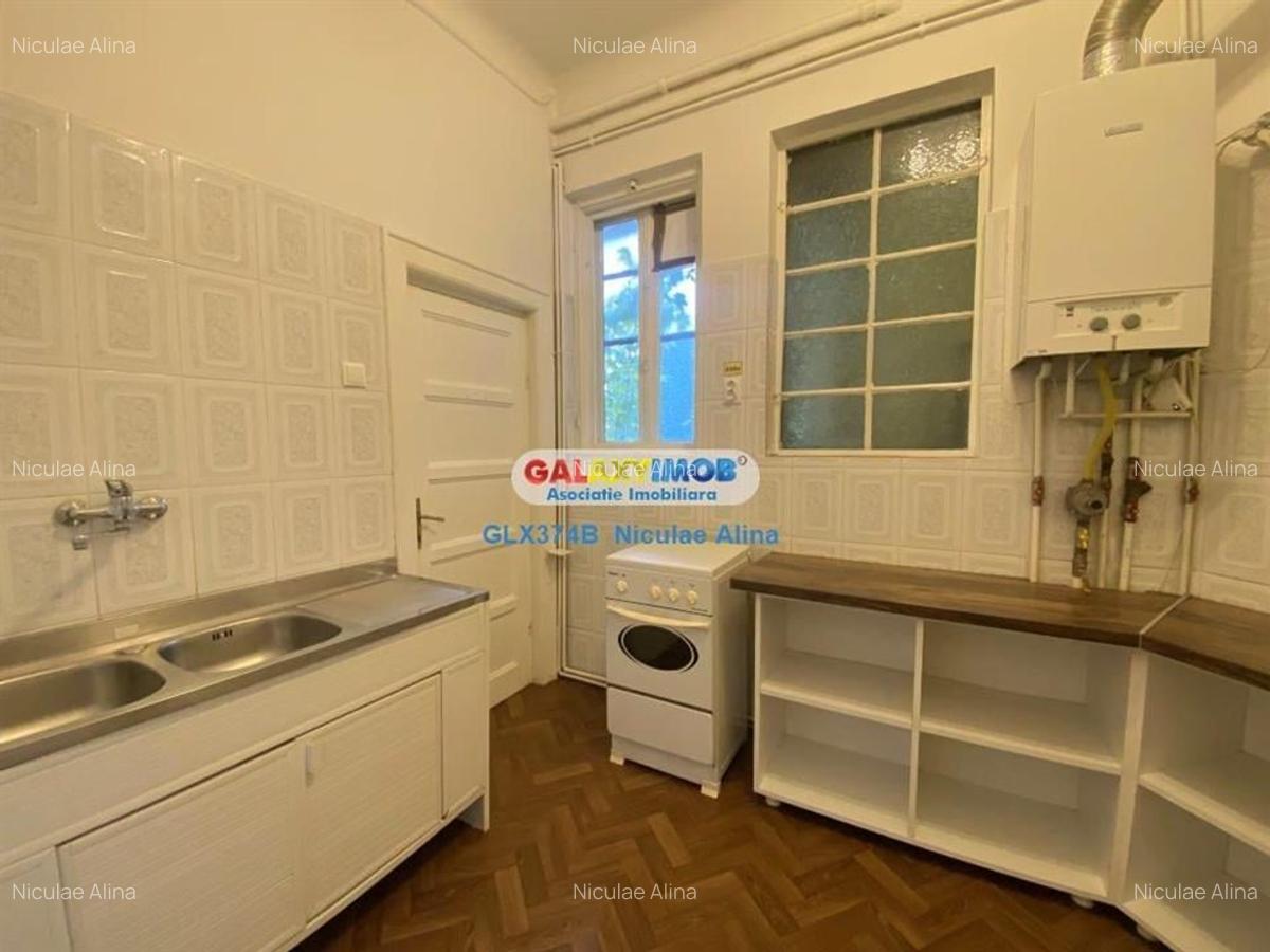 Inchiriere apartament 5 camere ideal activitati birou zona Pta Romana - 11