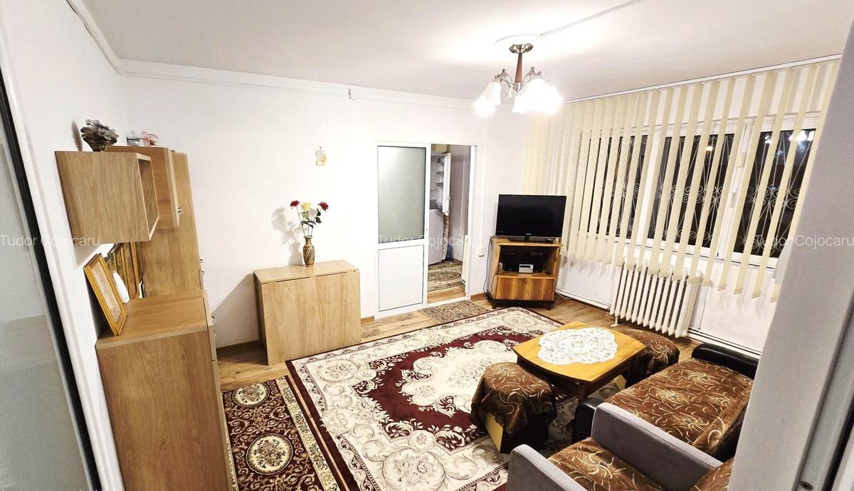 Apartament 2 camere, 43 mp, balcon, CT, PVC, geam baie, Alexandru - 1 Apartament 2 camere, 43 mp, balcon, CT, PVC, geam baie, Alexandru - 1