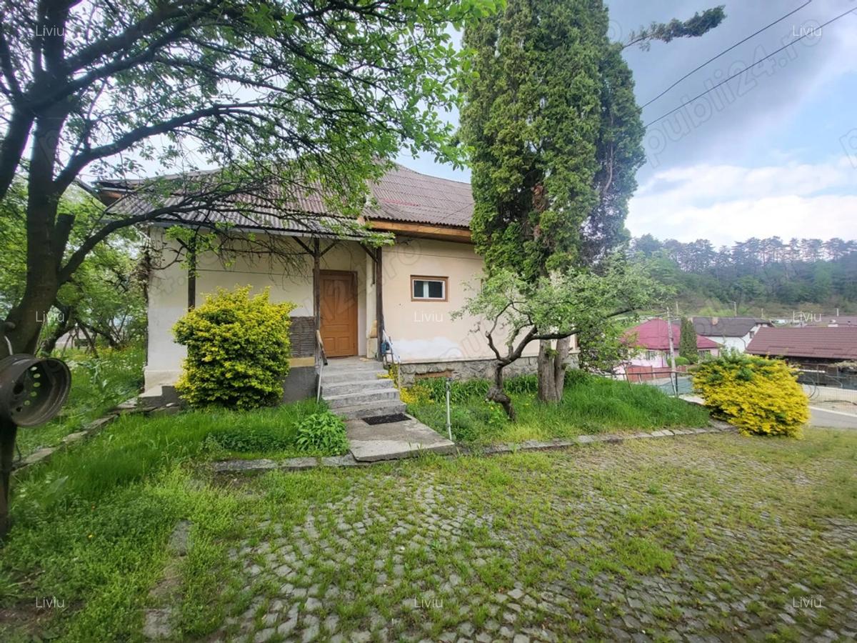 Casa cu pozitie deosebita in zona centrala - 4 Casa cu pozitie deosebita in zona centrala - 4