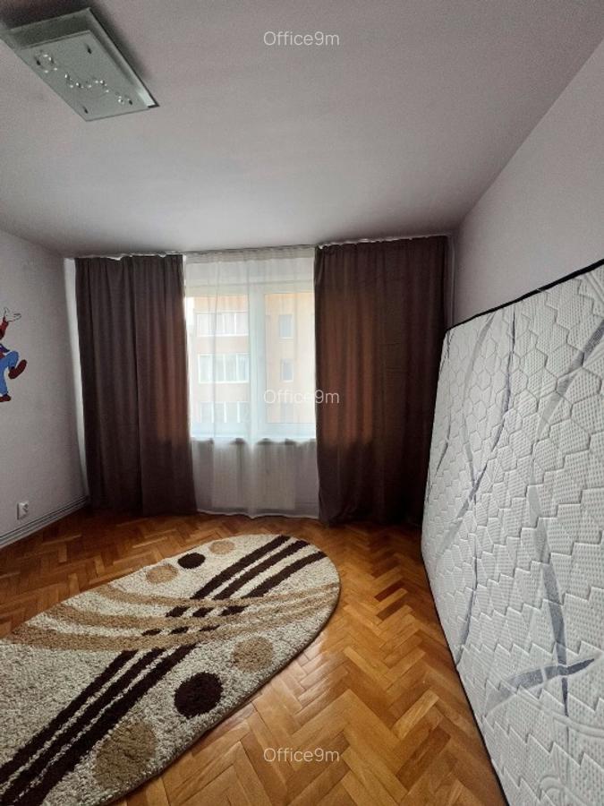 Str.Florilor, Craiter - apartament 2 camere decomandat - acceptam doua studente - 5