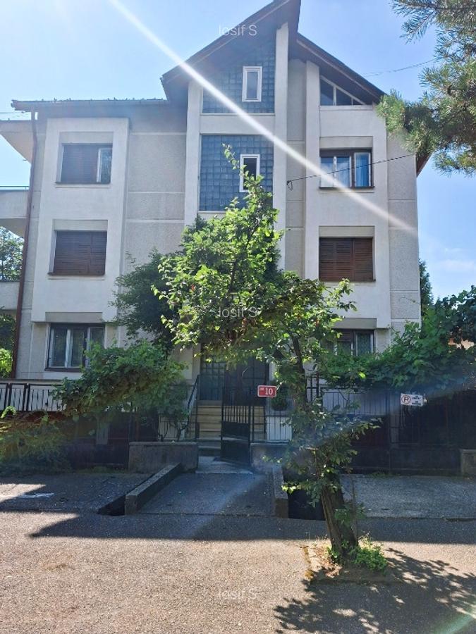 Casa cu 3 apartamente - locatie unica in Baia Mare - 11