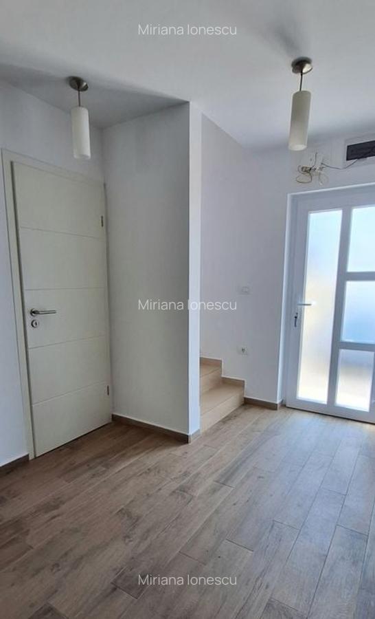 Casă cu 3 camere în Dumbrăvița - 10