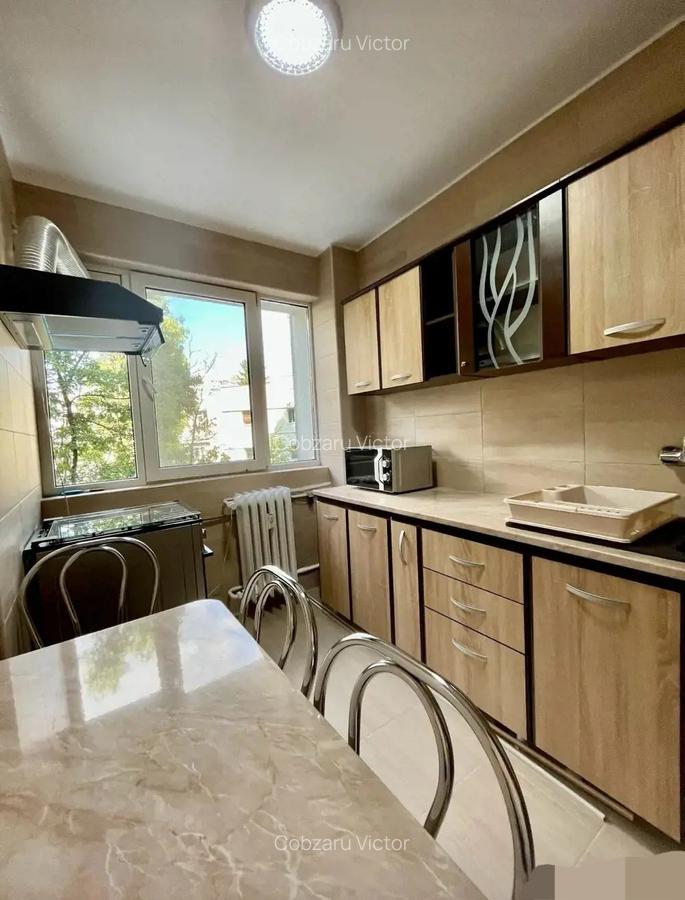 Apartament cu 3 camere decomandat, mobilat în Pajura - 3