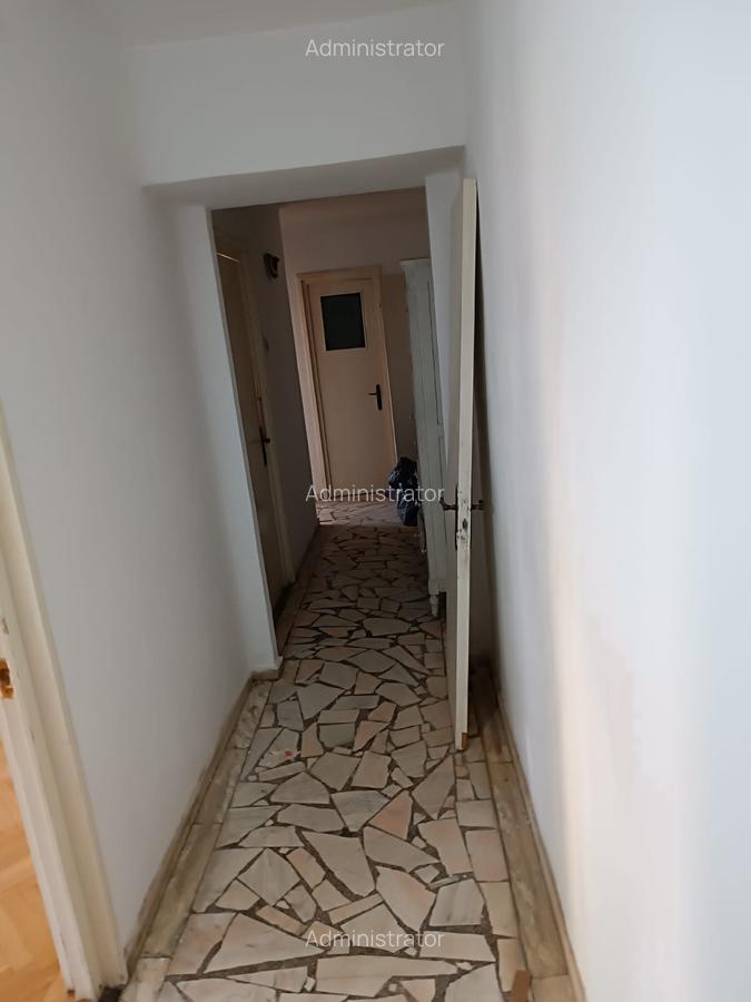 Apartament cu 4 camere decomandat în Drumul Taberei - 6