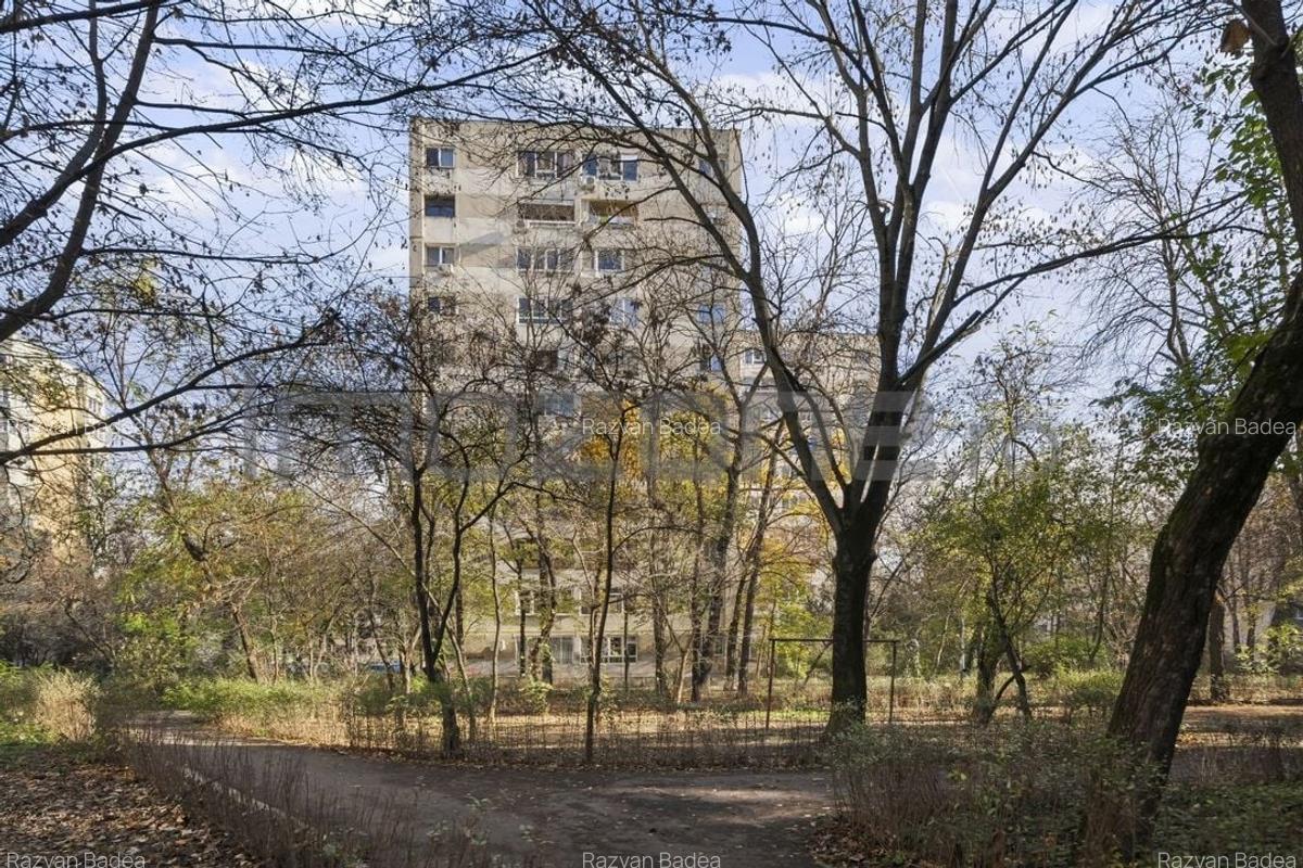 2 Camere, circular, 3/10, bloc Z, zonă foarte verde, metrou Favorit, Comision 0% - 22