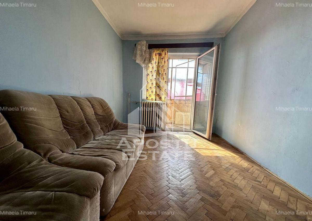 Apartament cu 3 camere, decomandat, zona Dambovita - 2