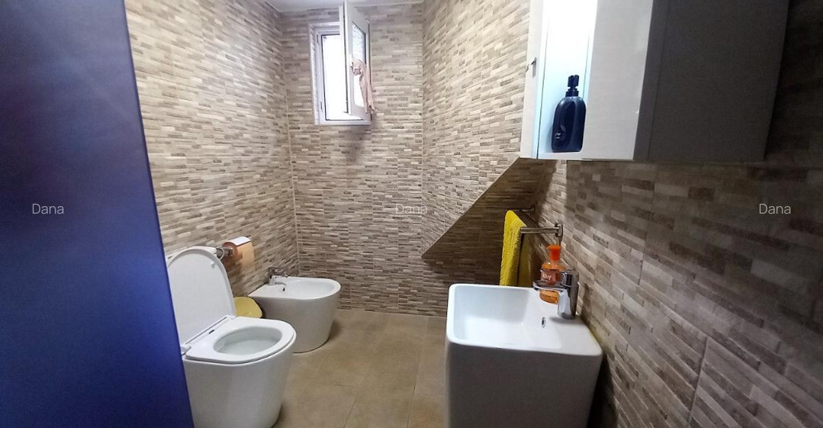 Sinaia ultracentral - apartament 4 camere la mansarda in vila P+1+M - 5