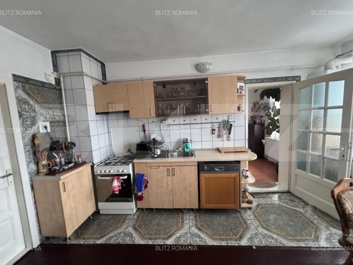 Casa spatioana de 361 mp utili, regim D+P+M, teren de 1366 mp , Dambu Rotund - 10