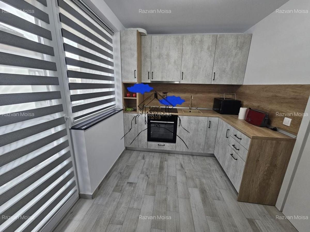 Garsoniera spatioasa in bloc nou din Tractorul - 5