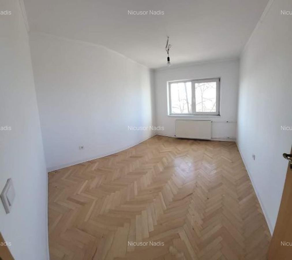 Apartament de vânzare - 2
